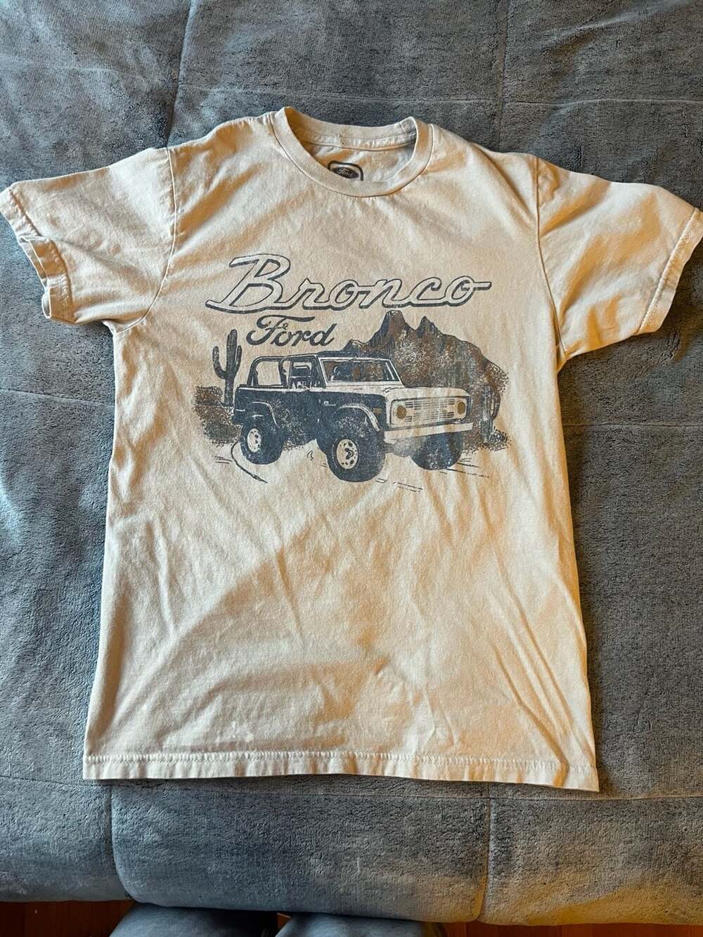 Hybrid Apparel Ford Bronco Graphic T-Shirt Size S Desert SUV Tan